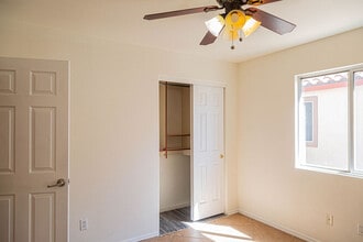 5436 W Dove of Peace Dr in Marana, AZ - Building Photo - Building Photo