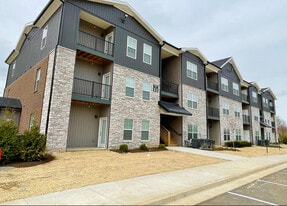 Gated Villa Apartments at Kearney in Lexington, KY - Building Photo