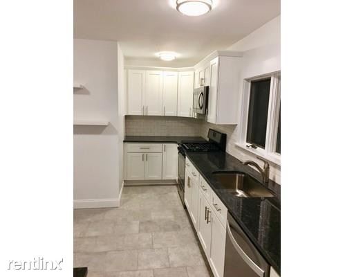 114 Boston St-Unit -# 1 in Boston, MA - Building Photo