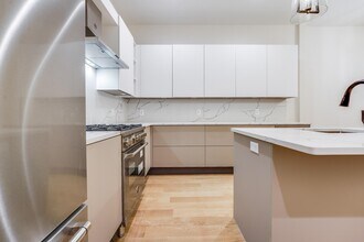 1021 Washington St in Hoboken, NJ - Foto de edificio - Building Photo