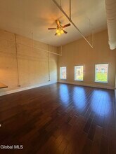 275 River St in Troy, NY - Building Photo - Building Photo