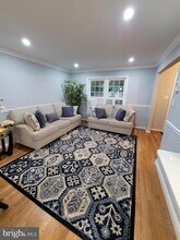 15226 Philip Lee Rd in Chantilly, VA - Building Photo - Building Photo
