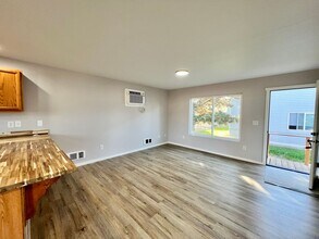 810 E White Birch Ave in Ellensburg, WA - Building Photo - Building Photo