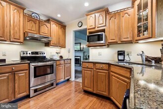 9303 Fernwood Rd in Bethesda, MD - Building Photo - Building Photo