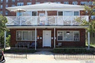 458 E Broadway in Long Beach, NY - Building Photo