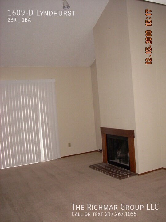 1609 Lyndhurst Dr in Savoy, IL - Building Photo