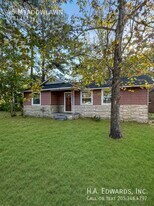 46 Meadowlawn Dr in Tuscaloosa, AL - Building Photo