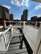 2008 Chestnut St in Philadelphia, PA - Building Photo - Building Photo