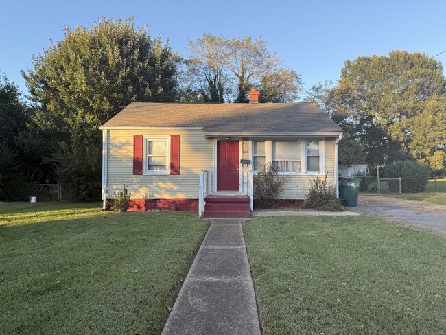 property at 1604 Savannah Ave