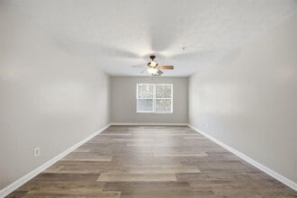 8201 Fairington Ridge Cir in Stonecrest, GA - Building Photo - Building Photo