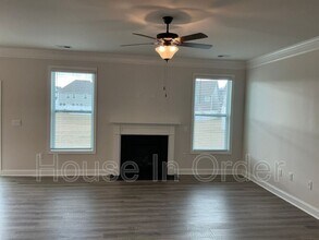 41 Silverthorne Ct in Hendersonville, NC - Building Photo - Building Photo