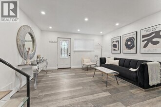 432 Cabana Road W in Windsor, ON - Building Photo - Building Photo