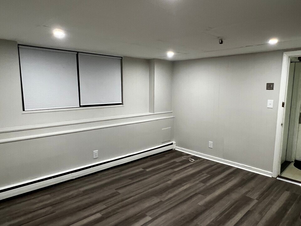 216C South St in Boston, MA - Building Photo