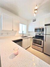 8035 Crespi Blvd in Miami Beach, FL - Building Photo - Building Photo
