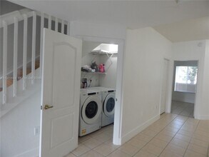 8986 W Flagler St in Miami, FL - Building Photo - Building Photo