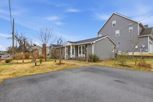 408 Salisbury Rd in Edgewater, MD - Building Photo