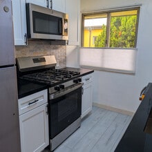 1523 11th St in Santa Monica, CA - Foto de edificio - Building Photo