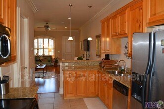 4637 Burbank Dr in Baton Rouge, LA - Building Photo - Building Photo