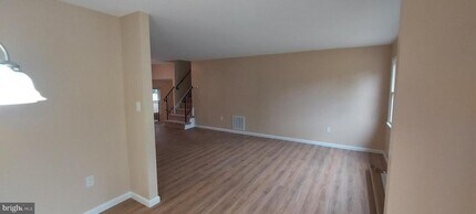 17312 Hughes Rd in Poolesville, MD - Building Photo - Building Photo