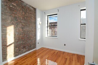 179 Putnam Ave, Unit 1F in Brooklyn, NY - Building Photo - Building Photo