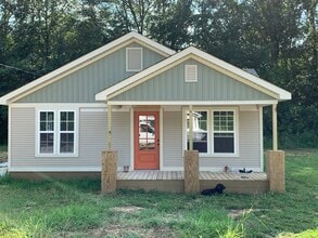 140 Villa Ln in Pontotoc, MS - Foto de edificio - Building Photo