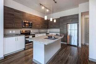 Windsor Central Arts in St. Petersburg, FL - Building Photo