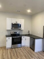 11 E Walnut St in Lancaster, PA - Building Photo