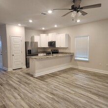 1016 McLaren Cir in Fort Walton Beach, FL - Building Photo - Building Photo