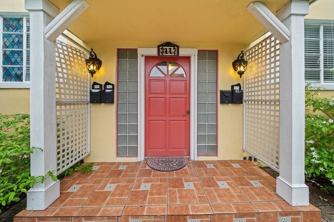 3419 W San Juan St, Unit 4