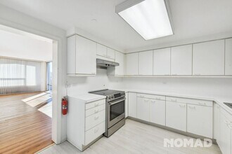 2100 St Charles Ave in New Orleans, LA - Building Photo - Building Photo