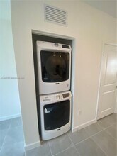 13281 SW 285th St in Homestead, FL - Foto de edificio - Building Photo