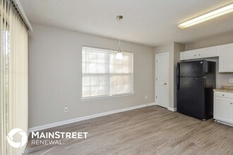 325 Coral Cir in Mcdonough, GA - Building Photo - Building Photo