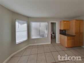 697 Senator Ct in Henderson, NV - Building Photo - Building Photo