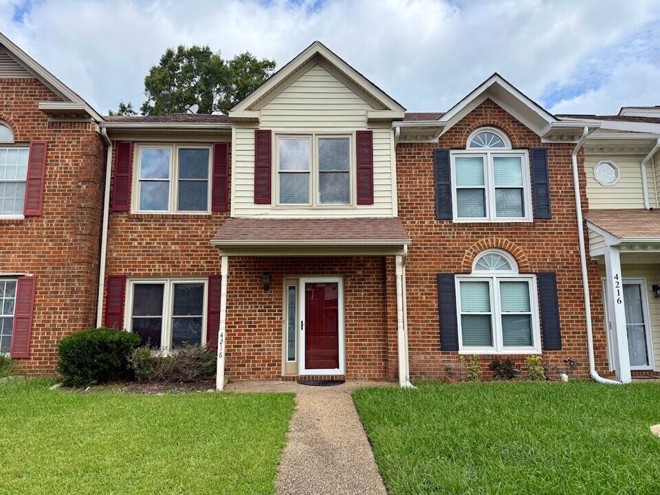 4218 Minnard Ct in Virginia Beach, VA - Building Photo