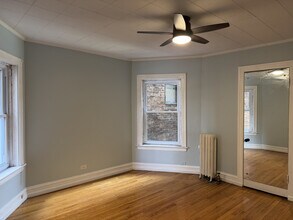 6246 N Oakley Ave in Chicago, IL - Building Photo - Building Photo