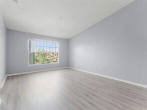 5530 Metrowest Blvd in Orlando, FL - Building Photo - Building Photo