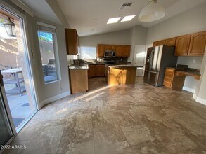 14624 S 23rd St in Phoenix, AZ - Foto de edificio - Building Photo