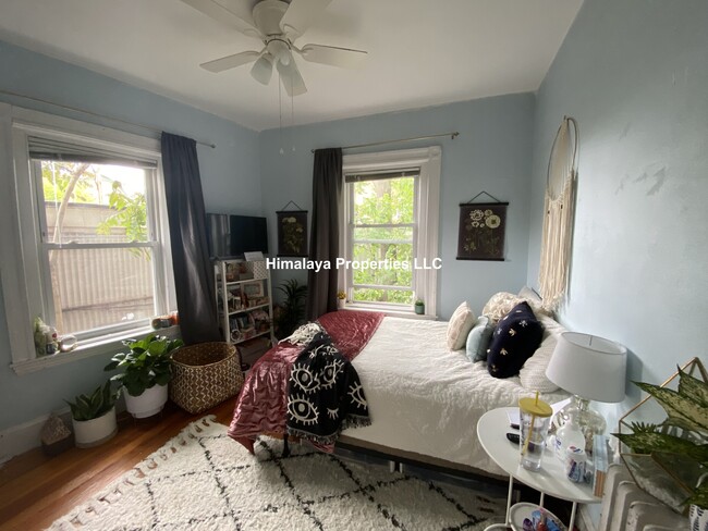 6 Cherry St, Unit 2 in Somerville, MA - Building Photo - Building Photo