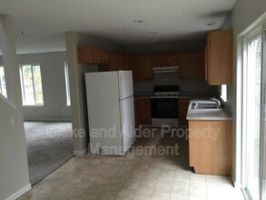 7006 SE 72nd Ave in Portland, OR - Building Photo - Building Photo