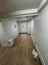 56 College St in Middlebury, VT - Building Photo - Building Photo