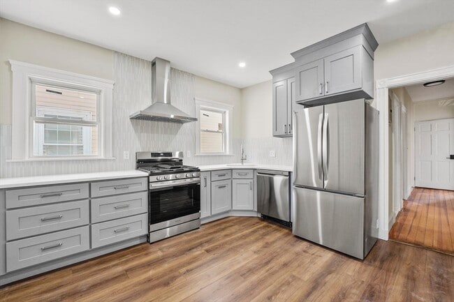 property at 18 Lyon St