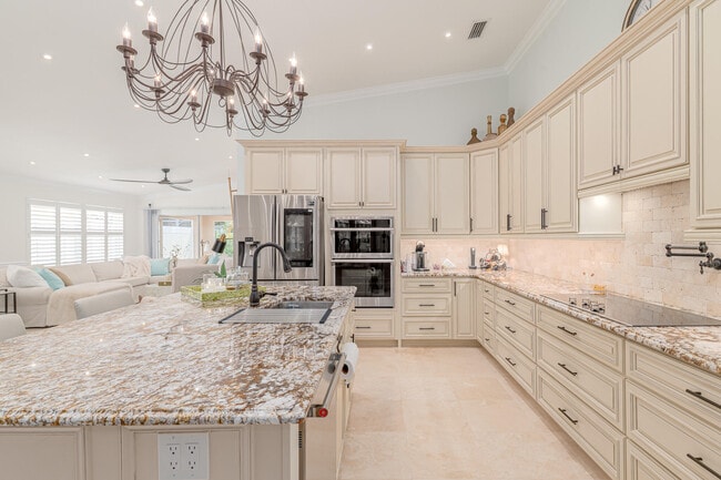 2481 SW Nettles Ct