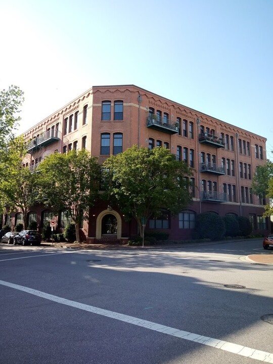 Hecht Building in Norfolk, VA - Building Photo