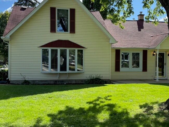 property at 125 Maple Ct