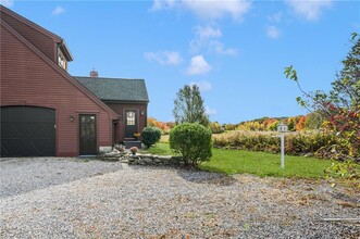 318 Sutton St in Uxbridge, MA - Building Photo - Building Photo