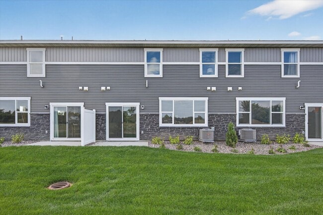 19946 Hunter's Ridge in Rogers, MN - Building Photo - Building Photo