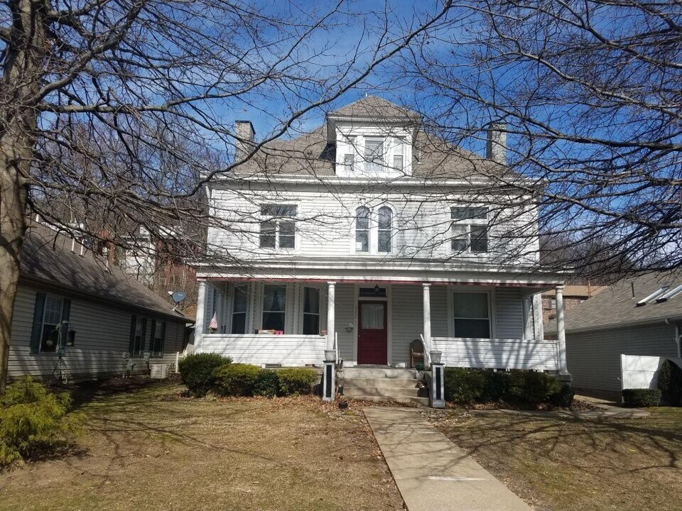322 5th St in Beaver, PA - Building Photo