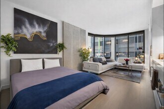 55 Lagrange St in Boston, MA - Foto de edificio - Building Photo