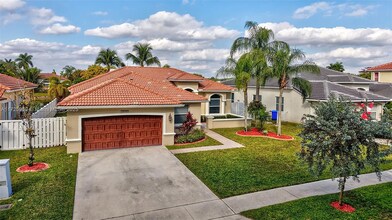 19383 NW 23rd St in Pembroke Pines, FL - Building Photo - Building Photo