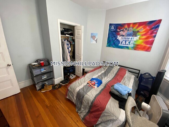 5 Iroquois St-Unit -2 in Boston, MA - Foto de edificio - Building Photo